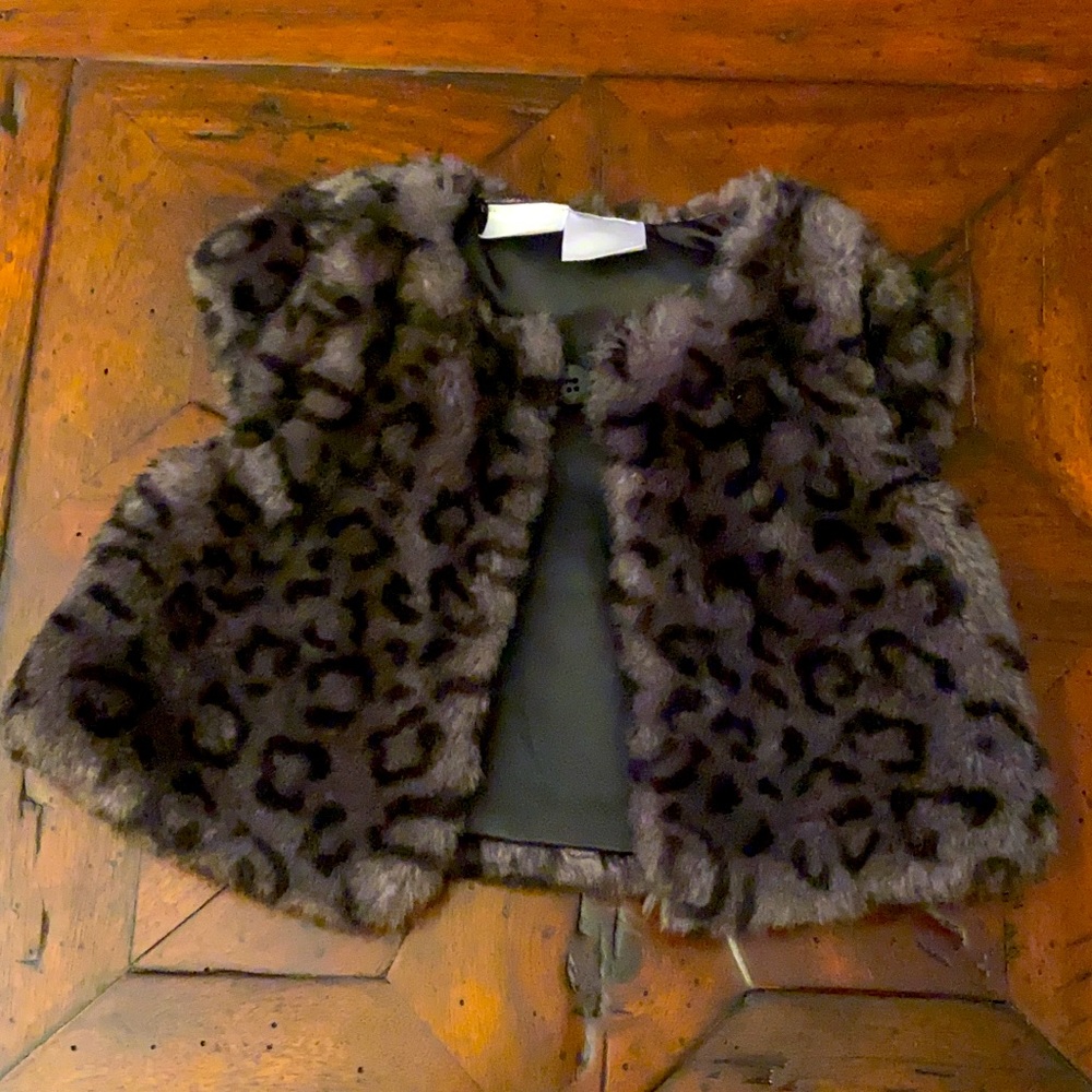 Kardashian Kids Baby Girl Fuzzy Leopard Print Vest, Size 9 Months
